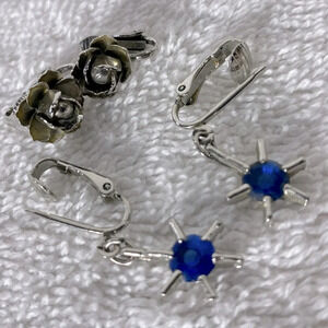 Vintage Silver Tone  Rose & Silver Tone Blue Star Clip On Earrings x2